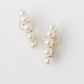 Ouca/メタル×5粒パールイヤリング